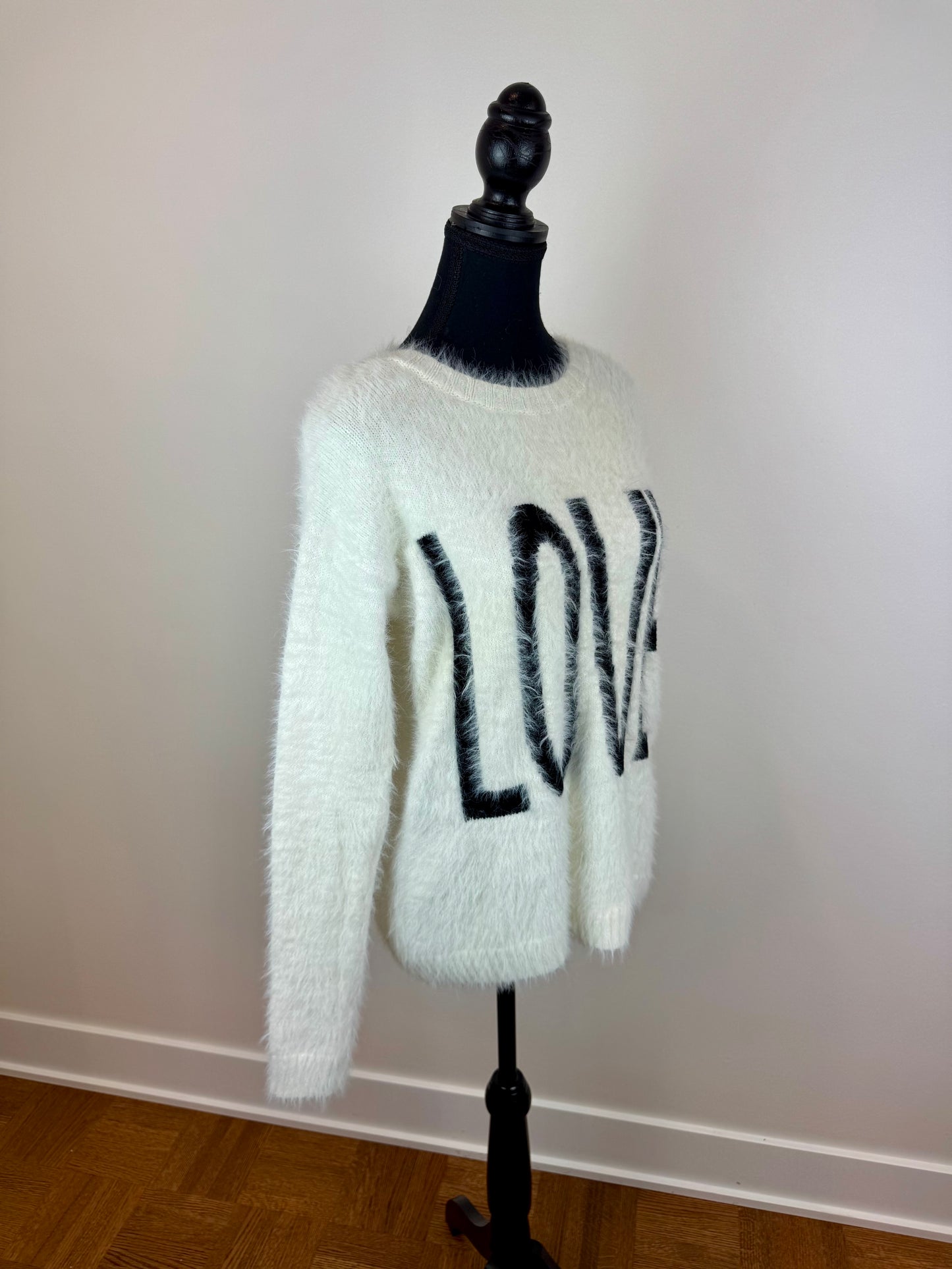 Chandail duveteux Love - Small