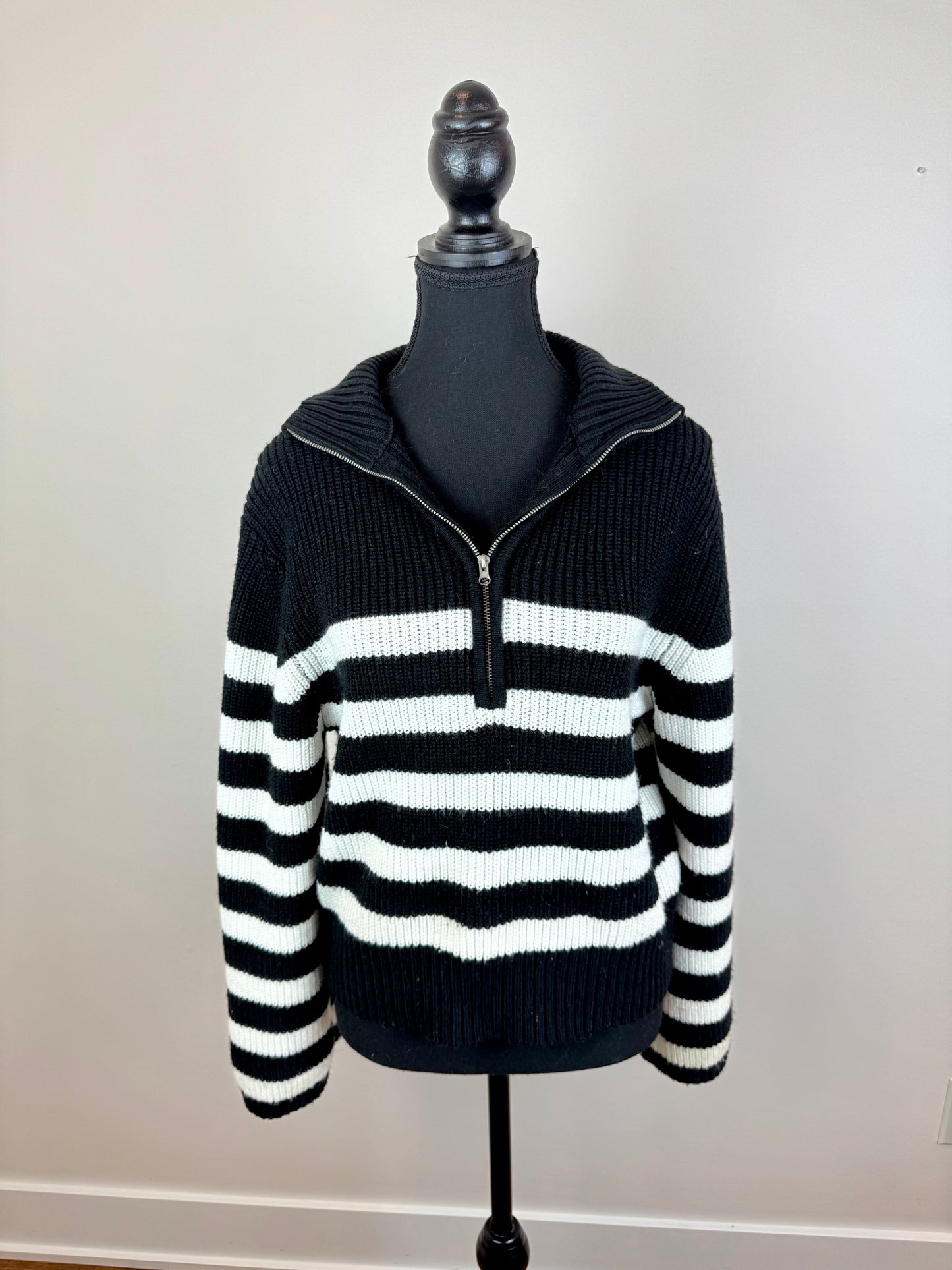 Chandail tricot à col montant Dynamite - X-Small