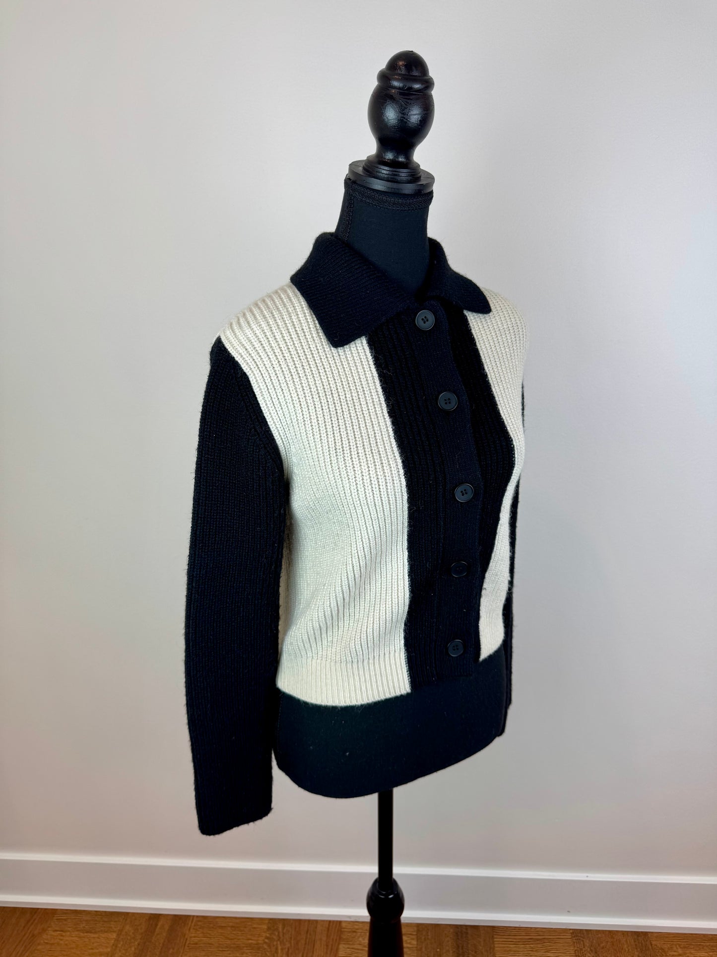 Chandail tricot avec boutons Zara - Small