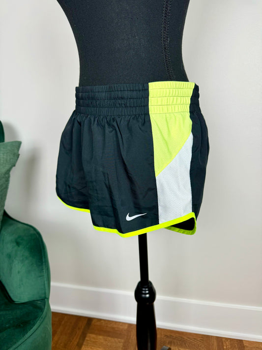 Short Nike Dri Fit - Medium