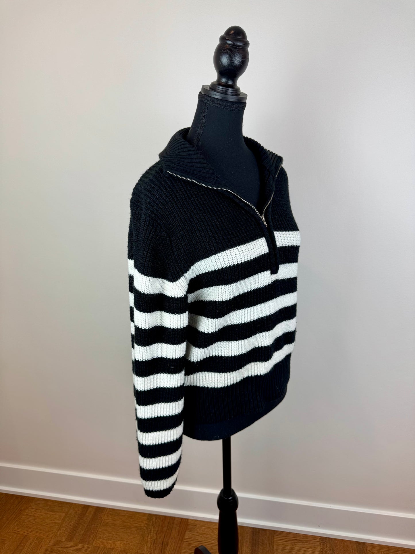 Chandail tricot à col montant Dynamite - X-Small