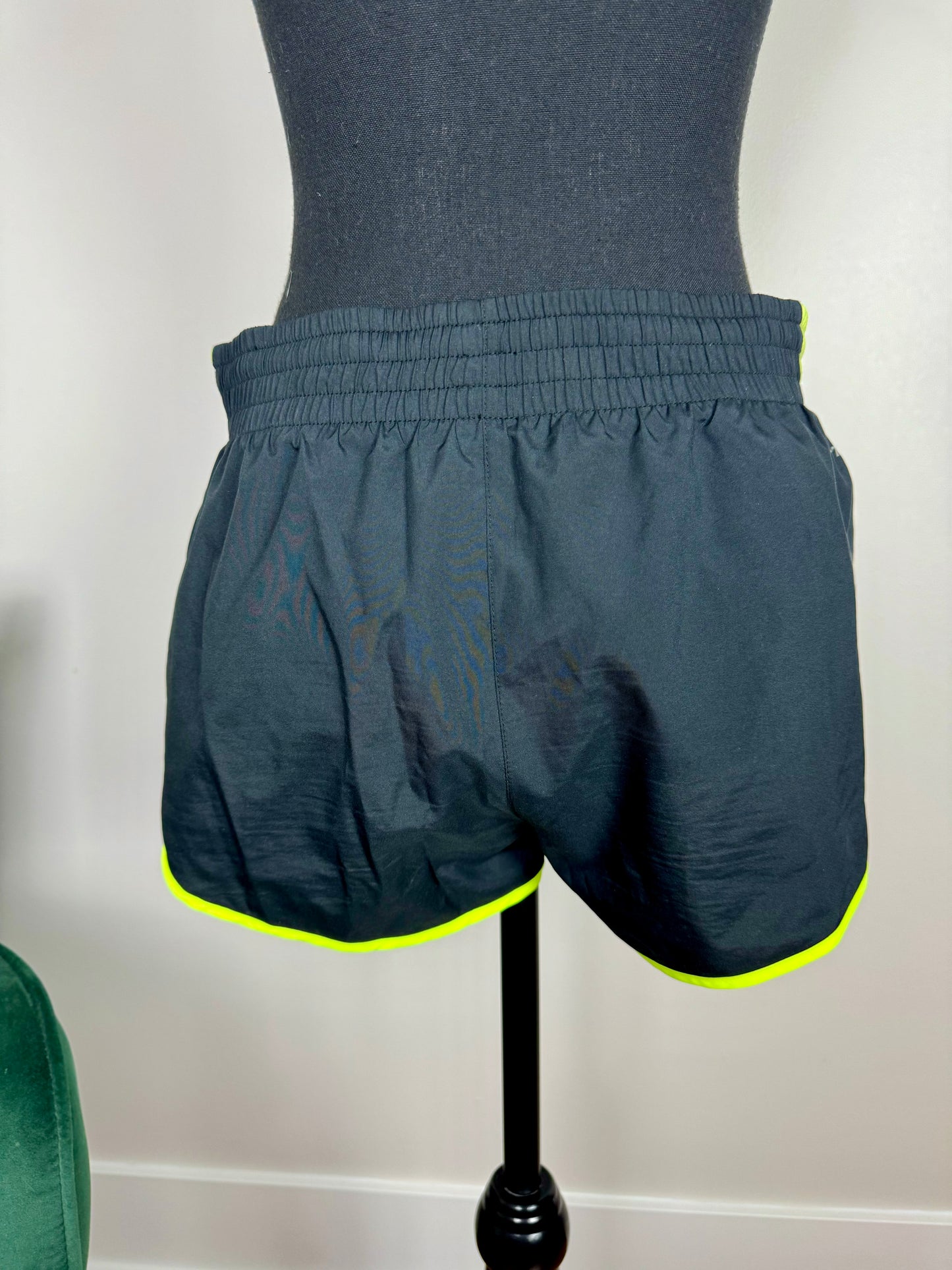 Short Nike Dri Fit - Medium