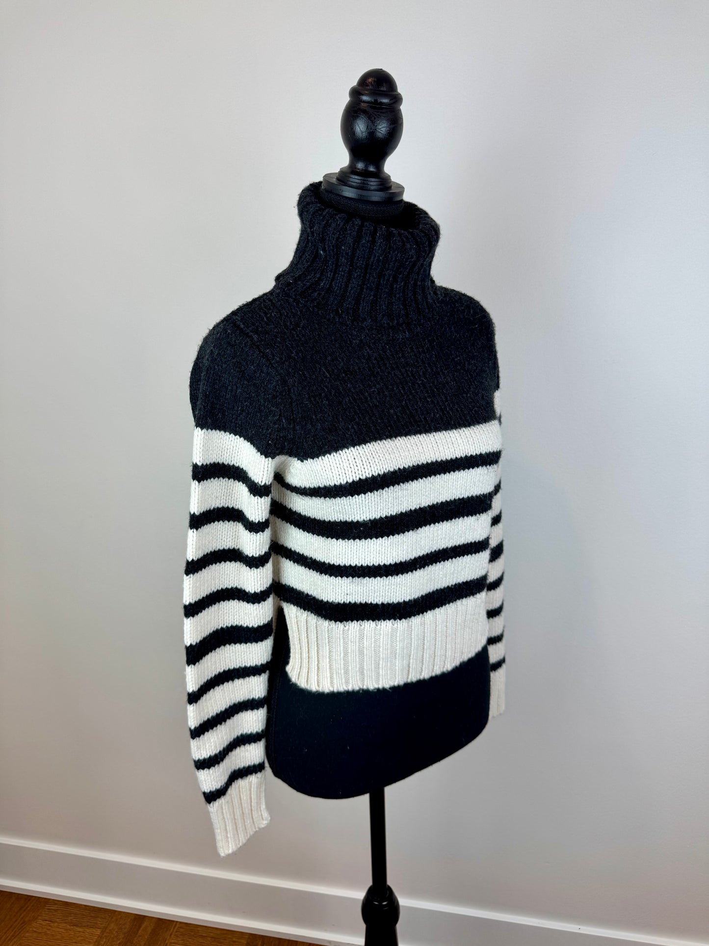 Chandail tricot à col montant Zara - Small